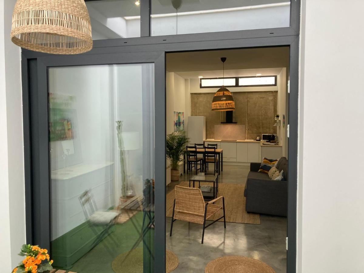 Appartement Acogedor En Semisotano Con Patio Y Cerca De La Plaza De Espana